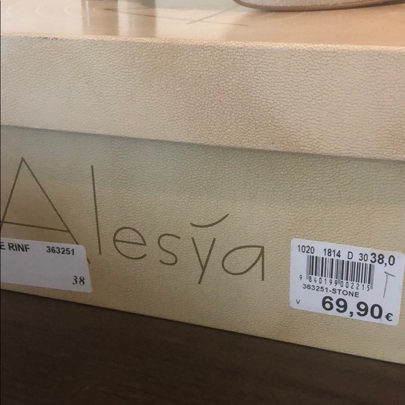 Party on your feet! Suede fringe platform sandals - Picture 8 of 8